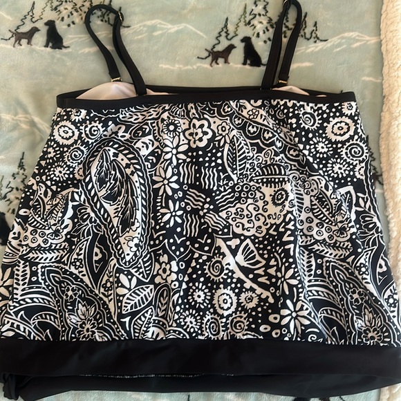 Women’s swim top size 18 w tankini top only - Picture 1 of 4